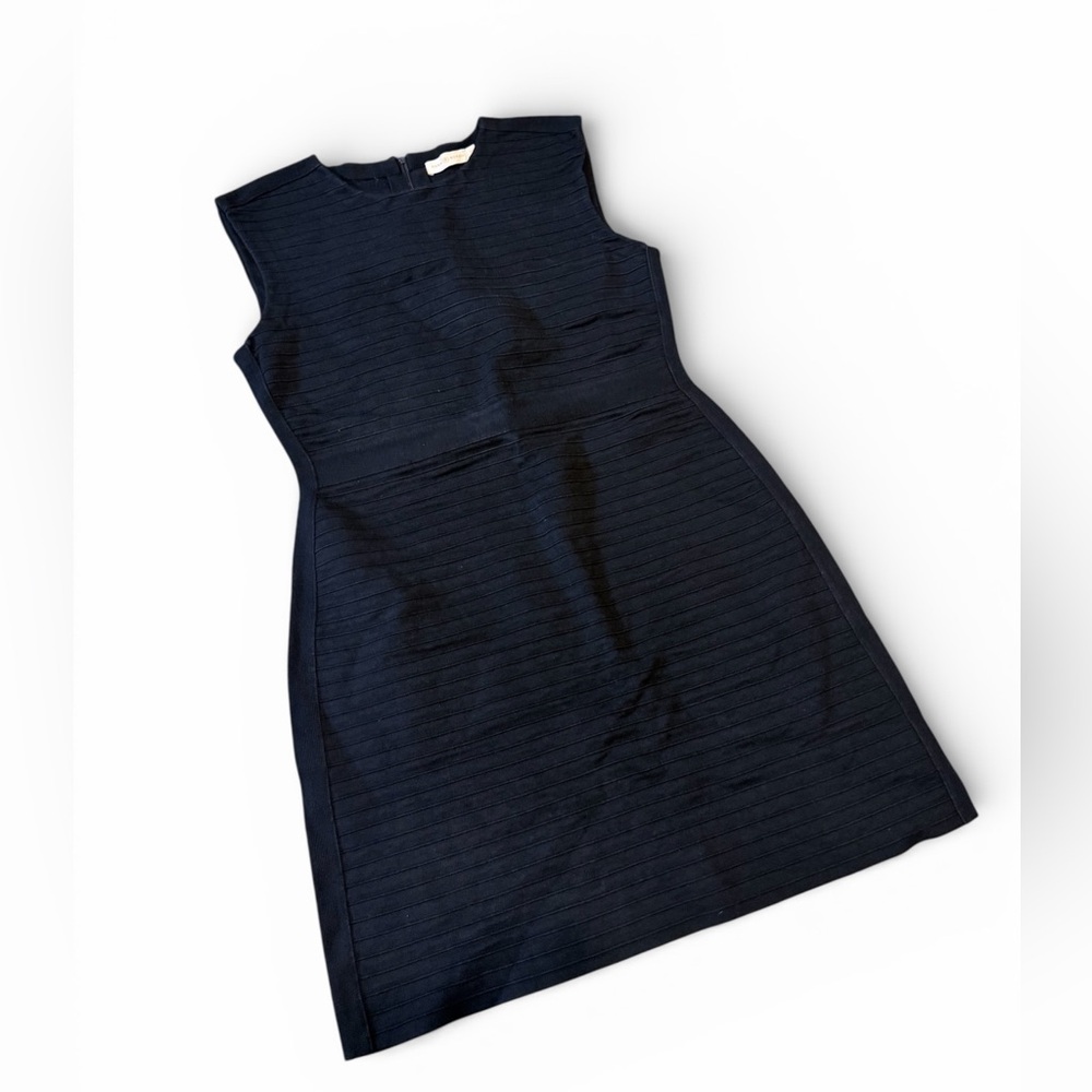 💙Tory Burch Crew Neck Sleeveless Ribbed
Scuba Material Cocktail Dress Tory Burch